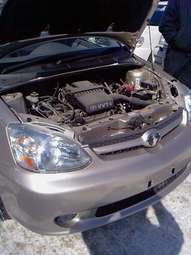 2003 Toyota Platz Pictures