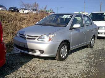 2003 Toyota Platz Pictures