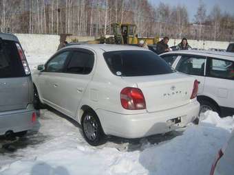 2003 Toyota Platz Pictures