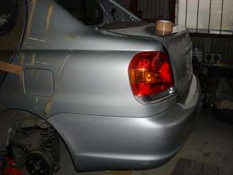 2003 Toyota Platz Pictures