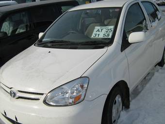 2003 Toyota Platz Wallpapers
