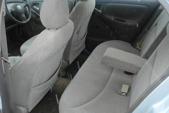 2003 Toyota Platz Wallpapers