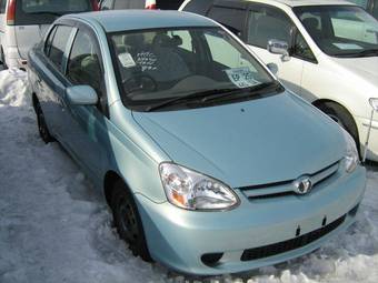 2003 Toyota Platz Pics