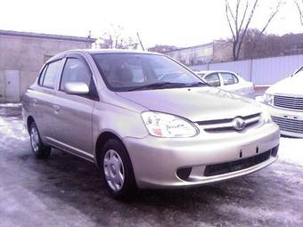 2003 Toyota Platz Photos