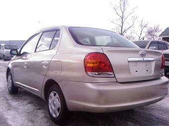 2003 Toyota Platz Photos