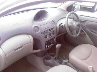 2003 Toyota Platz Wallpapers