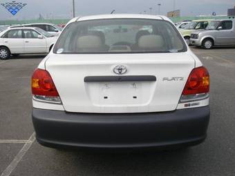 2003 Toyota Platz Wallpapers