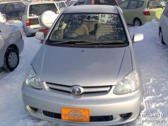 2003 Toyota Platz Photos