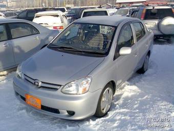 2003 Toyota Platz Pictures