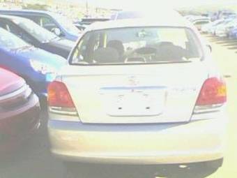 2003 Toyota Platz Images