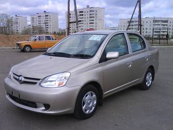 2003 Toyota Platz Photos