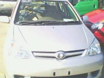 2003 Toyota Platz Pictures