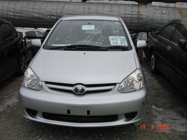 2004 Toyota Platz