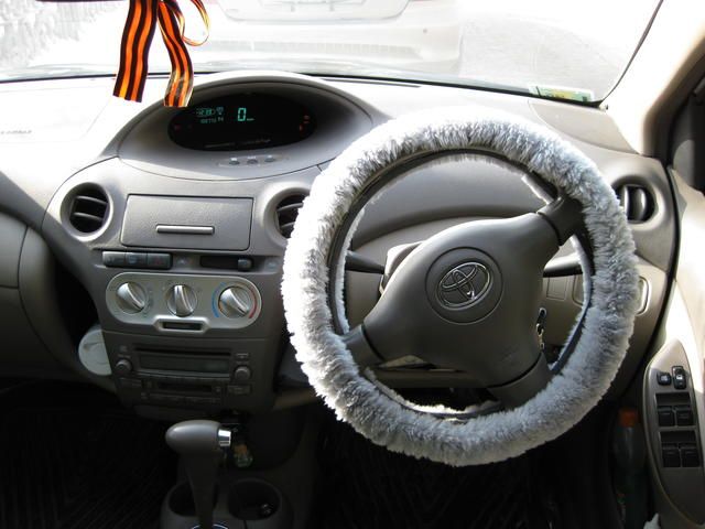 2004 Toyota Platz