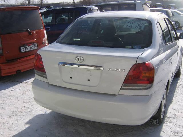 2004 Toyota Platz