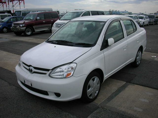 2004 Toyota Platz