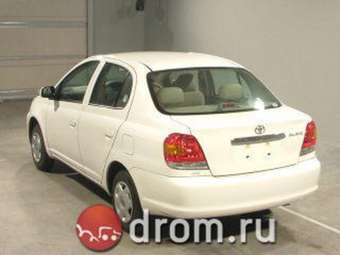2004 Toyota Platz Pics