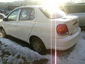 2004 Toyota Platz Photos