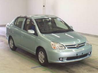 2004 Toyota Platz Pictures