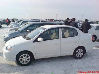 2004 Toyota Platz Wallpapers