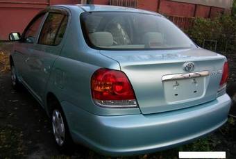 2004 Toyota Platz Photos