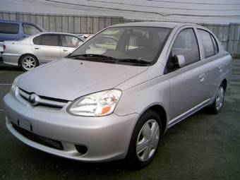 2004 Toyota Platz Photos