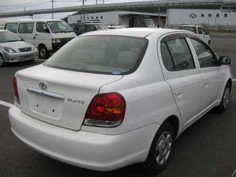 2004 Toyota Platz Photos