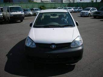 2004 Toyota Platz Pictures