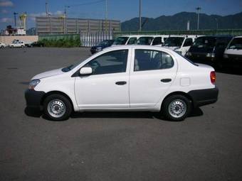 2004 Toyota Platz For Sale