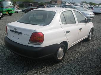 2004 Toyota Platz Photos