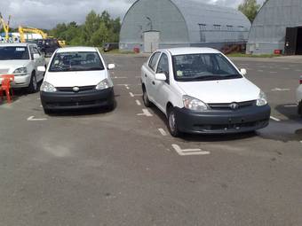 2004 Toyota Platz Photos