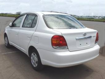 2004 Toyota Platz Pictures