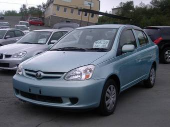 2004 Toyota Platz Photos