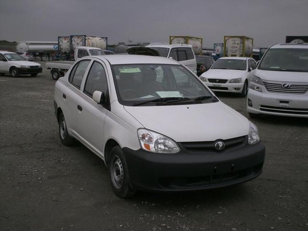 2005 Toyota Platz