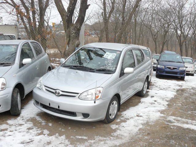 2005 Toyota Platz