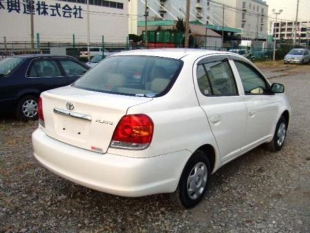 2005 Toyota Platz