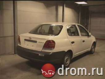 2005 Toyota Platz Images