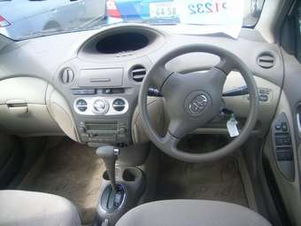 2005 Toyota Platz Photos