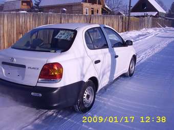 2005 Toyota Platz Photos