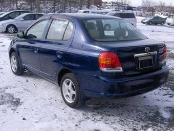 2005 Toyota Platz Pics