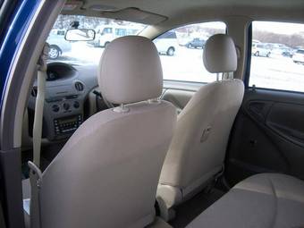 2005 Toyota Platz Pictures