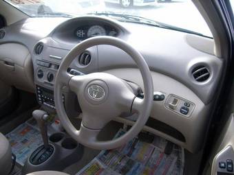 2005 Toyota Platz Photos