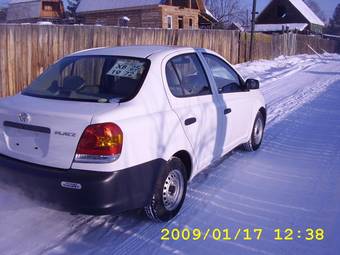 2005 Toyota Platz Pictures