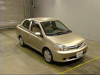 2005 Toyota Platz Pictures