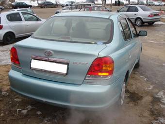 2005 Toyota Platz Photos