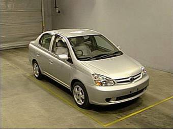 2005 Toyota Platz Images