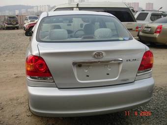 2005 Toyota Platz Photos