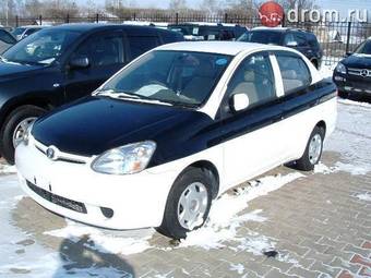 2005 Toyota Platz Pictures