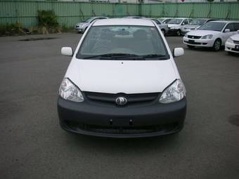 2005 Toyota Platz Photos