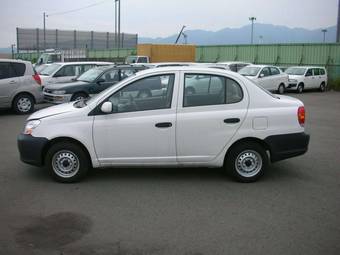 2005 Toyota Platz Wallpapers